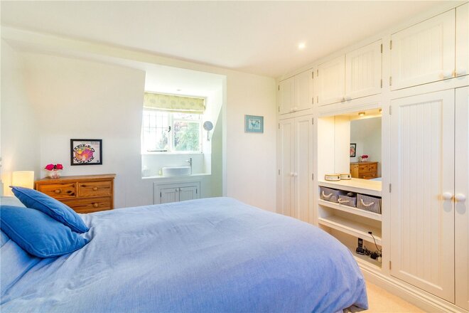 Cleeve Road, Cheltenham, GL52