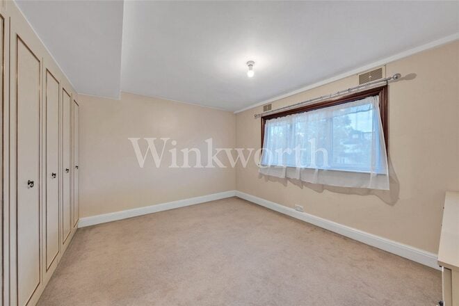 Montpelier Rise, London, NW11