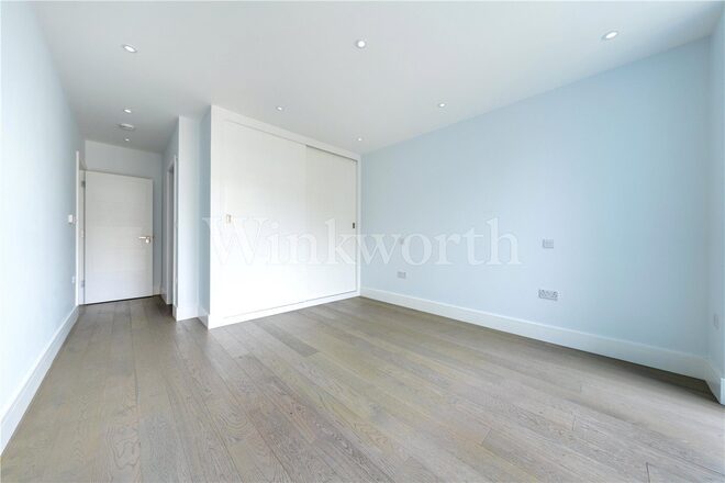 The Vale, London, NW11