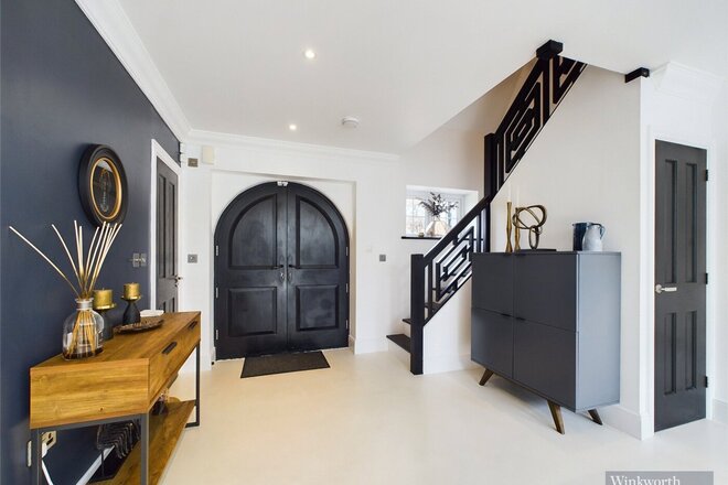 Cranes Drive, Surbiton, KT5