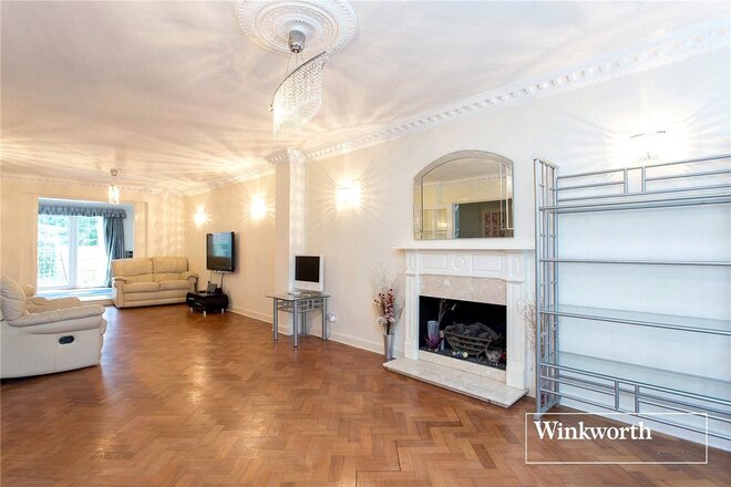 Hendon Avenue, Finchley, N3