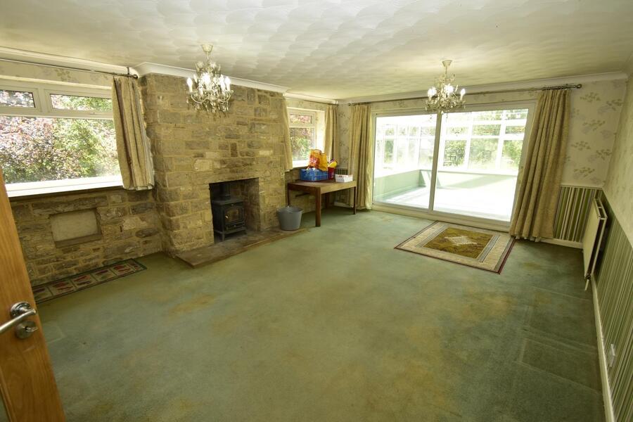 A LIVING ROOM.JPG