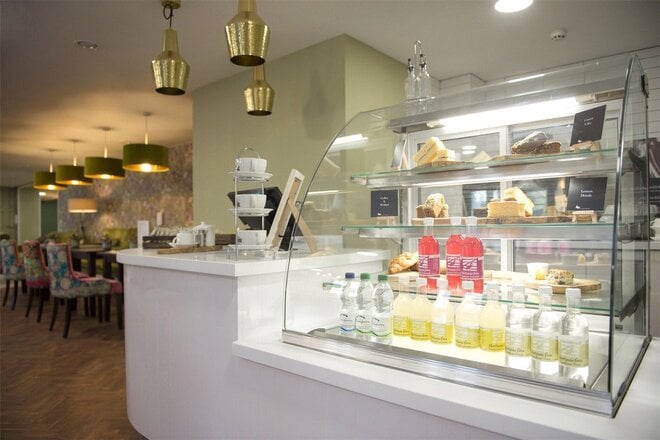 Bath Road, Wiltshire, SN10