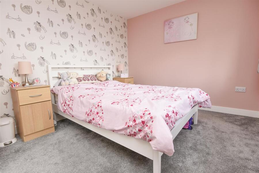 A BEDROOM 2.JPG