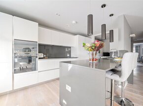 Ailesbury Court, Marlborough, SN8