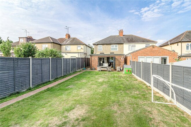 Main Road, Northampton, NN5
