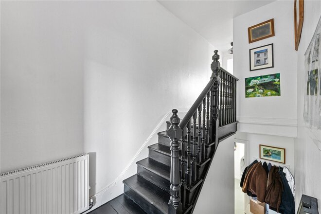 Mildenhall Road, London, E5