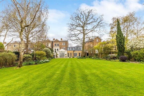 West Hill Road, London, SW18