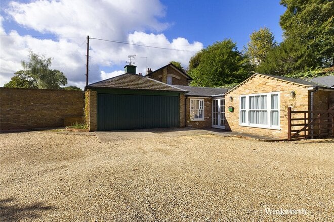 Dog Kennel Lane, Chorleywood, WD3