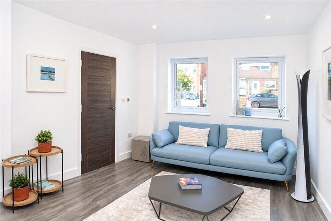 Crescent Road, Essex, SS9