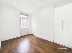 First Avenue, London, NW4