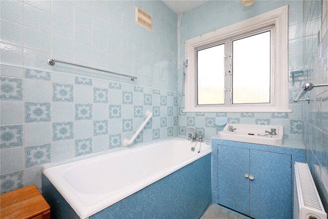 Gunnersbury Gardens, London, W3