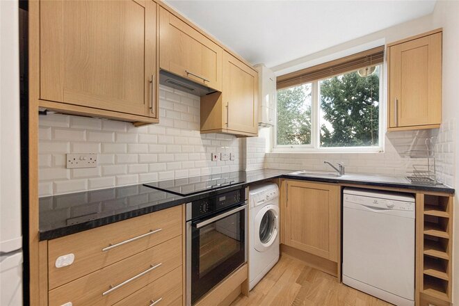 Braemar, London, SW15