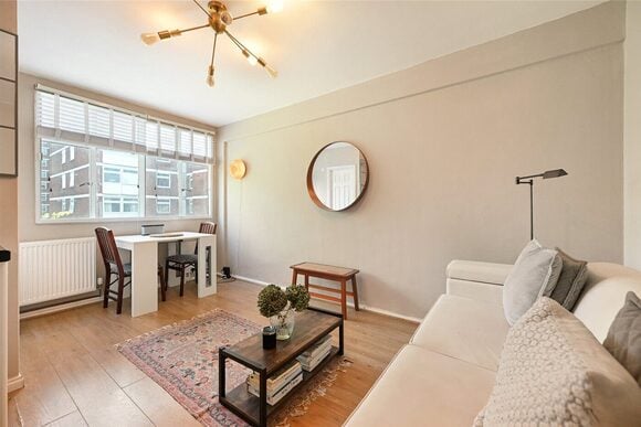 Romney Court, London, W12