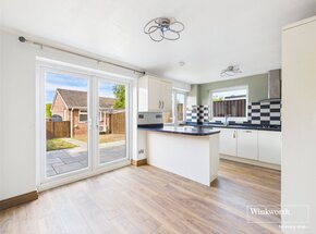 Kestrel Close, Berkshire, RG19