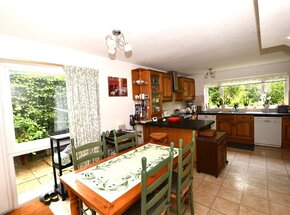 Barkhart Gardens, Berkshire, RG40