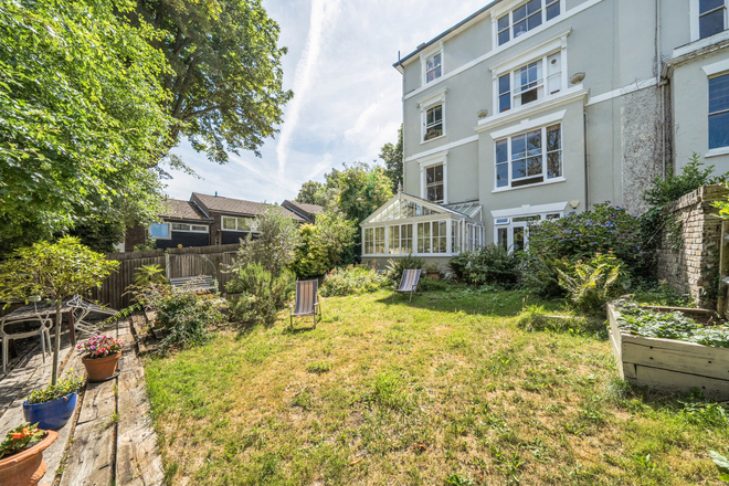 Westwood Hill, London, SE26