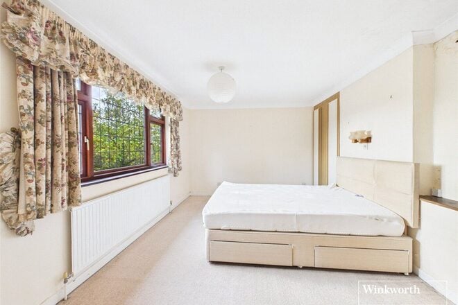 Burys Bank Road, Thatcham, RG19