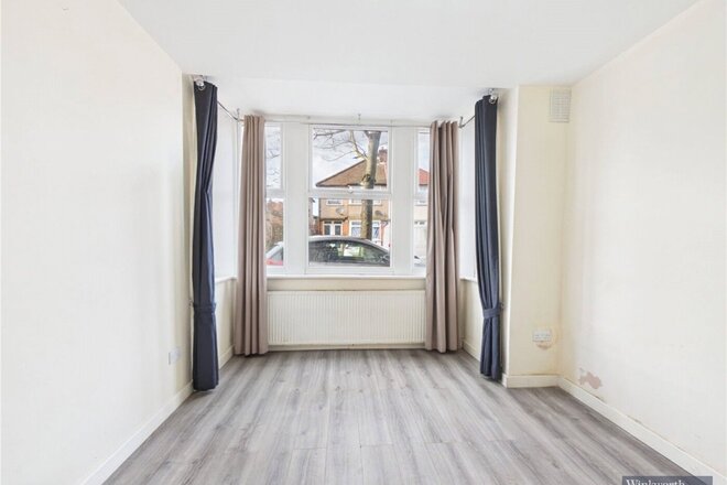Locket Road, Harrow, HA3