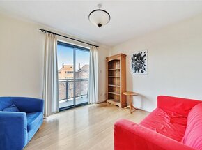 Rich Street, London, E14