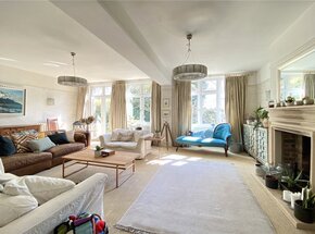 Mayflower Way, Farnham Common, SL2