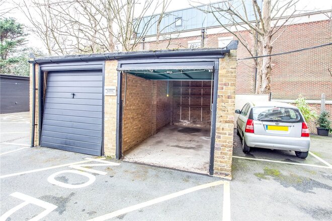Cholmeley Lodge, London, N6