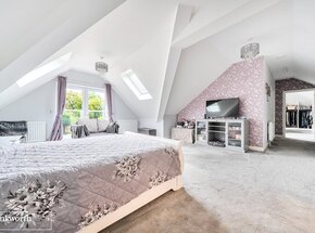 Buckskin Lane, Hampshire, RG22