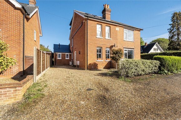 Prospect Road, Farnham, GU10