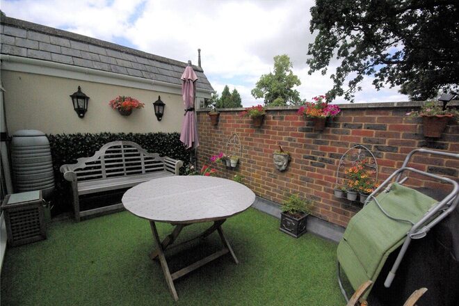 Clarence House, Romsey, SO51