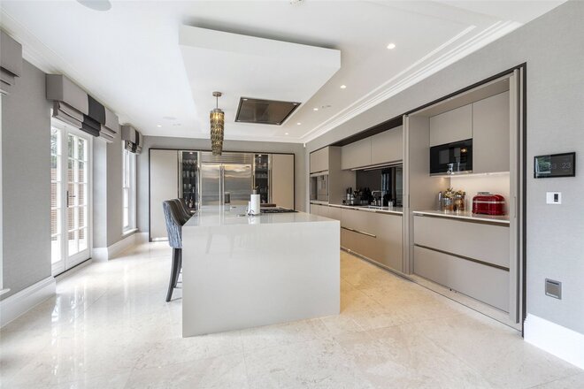 Monks Road, Virginia Water, GU25