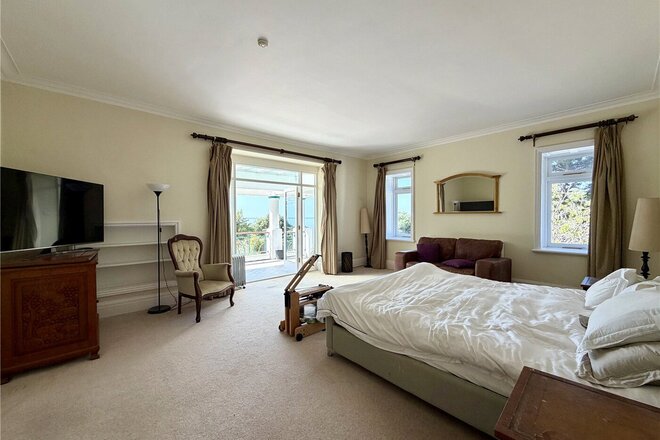 West Overcliff Drive, Dorset, BH4