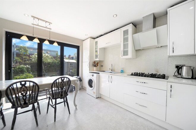 Fairbridge Road, London, N19