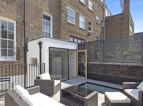 Conway Street, London, W1T
