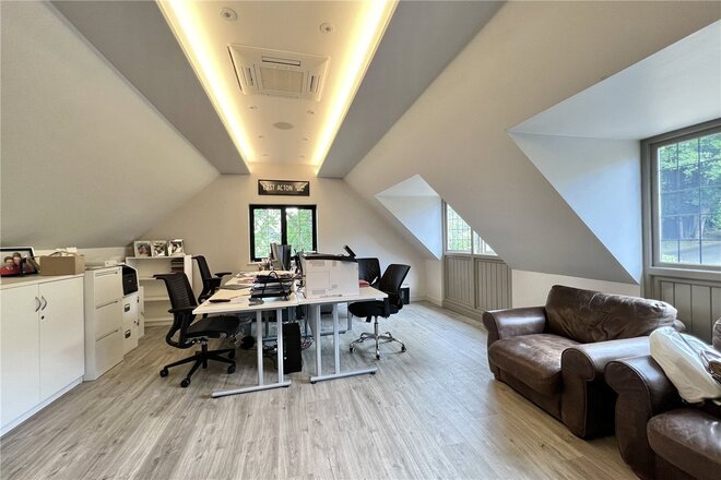 Chiltern Hill, Gerrards Cross, SL9