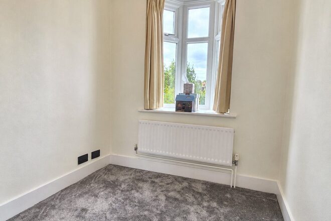 East Walk, East Barnet, EN4