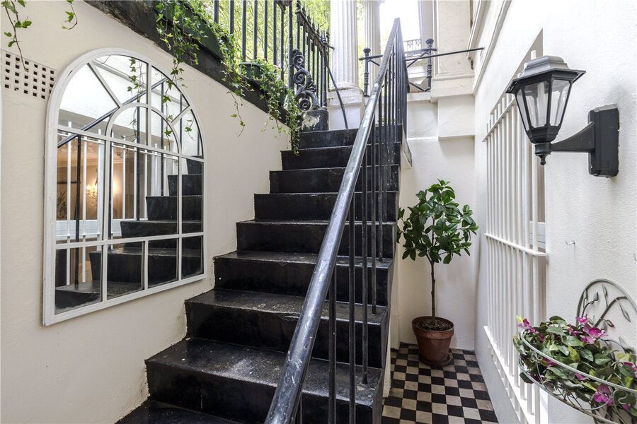 Own Entrance