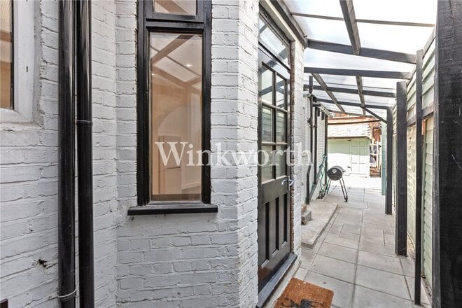 Westbury Avenue, London, N22
