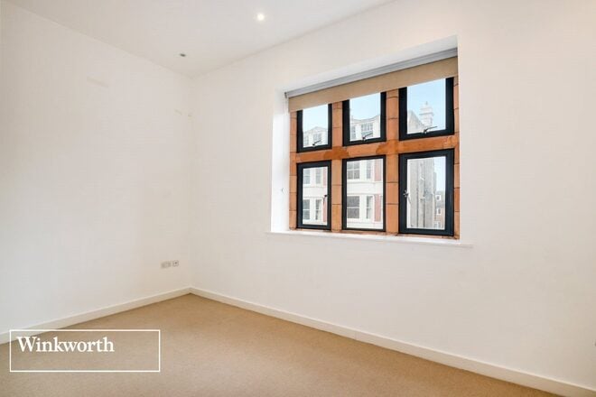 Palmeira Yard, Hove, BN3