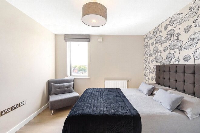 Bollo Lane, London, W4