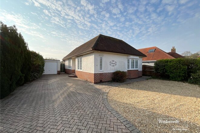 Woodland Way, Highcliffe, BH23