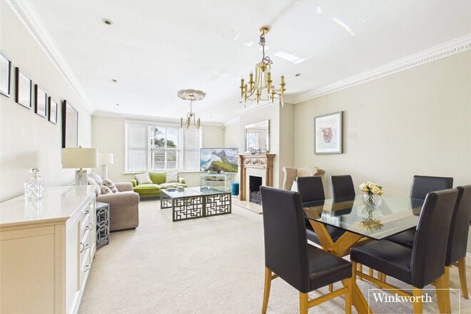 Treetops, The Mount, Reading, RG4