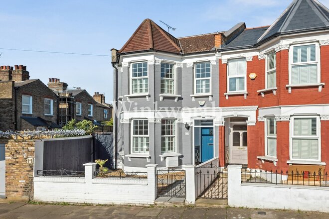 Woodside Gardens, London, N17
