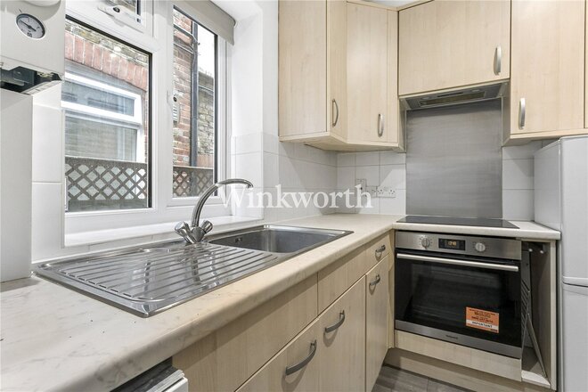 Haslemere Road, London, N21