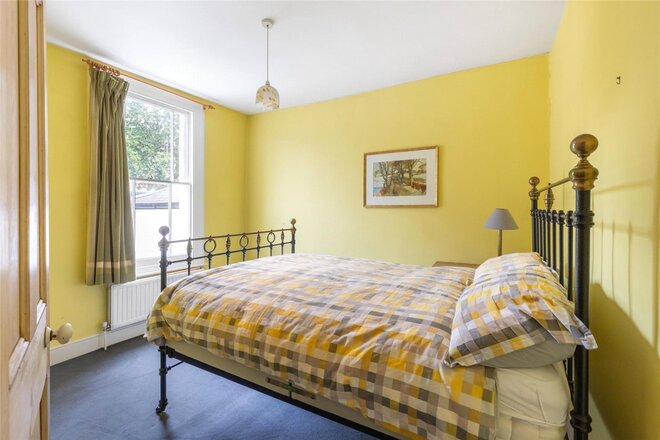 Meadow Road, London, SW8