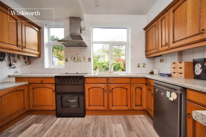Stoneleigh Park Road, Surrey, KT19