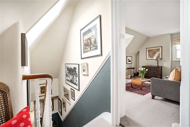 Ferme Park Road, London, N4