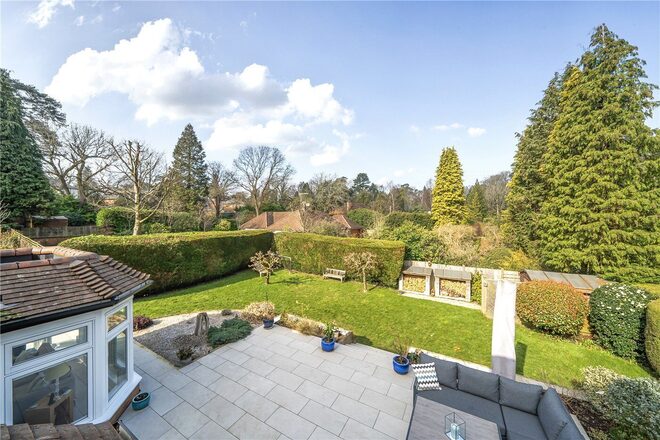 Ford Lane, Surrey, GU10