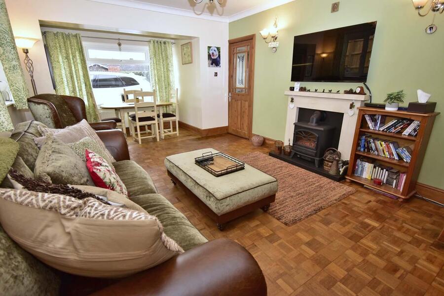 A SITTING ROOM 2.JPG