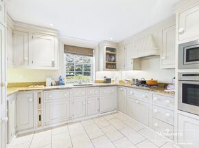 Treetops, The Mount, Reading, RG4