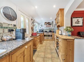 West End Grove, Surrey, GU9